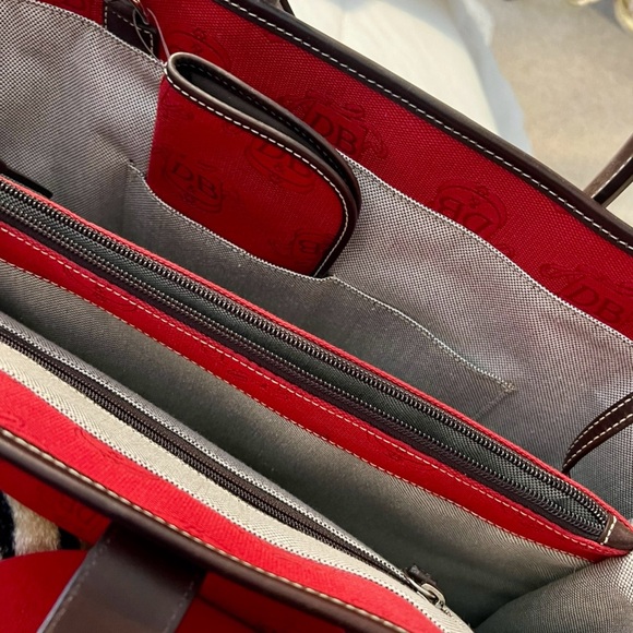 ‼️SOLD‼️ Dooney & Bourke Red and Brown Double Handles Strap & Accessories - Picture 12 of 16